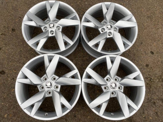 4db gyri 17" Skoda Octavia [Lyra] alufelni. (*3829*)